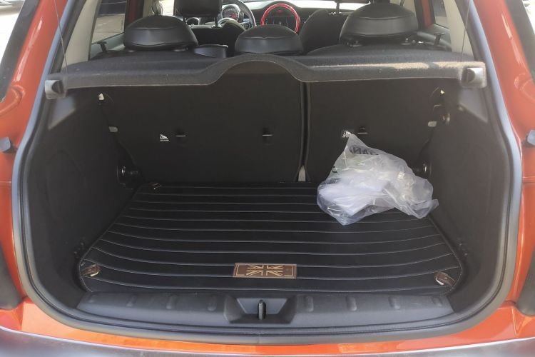 MINI 2018款 1.5T COOPER 经典派 五门版机舱底盘23