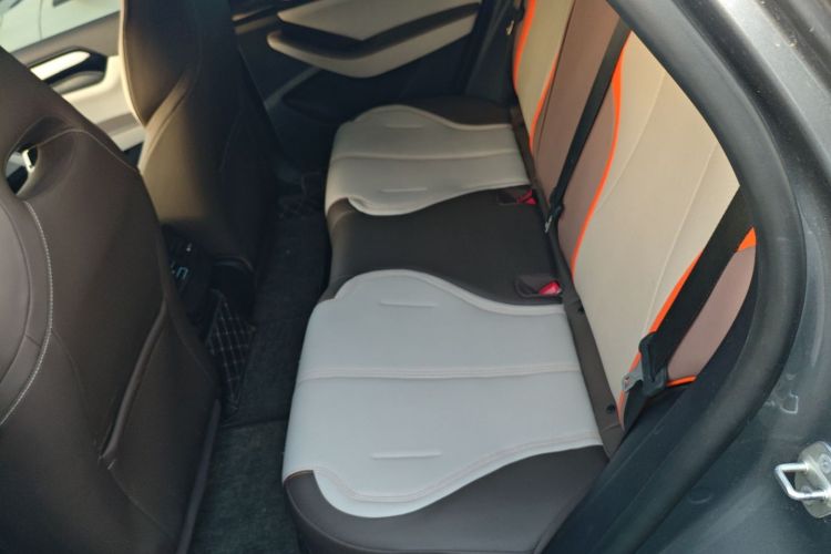 比亚迪 秦PLUS 2024款 荣耀版 DM-i 55KM领先型中控内饰21