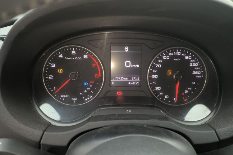 奥迪A3 2018款 30周年年型 Sportback 35 TFSI 进取型局部细节14