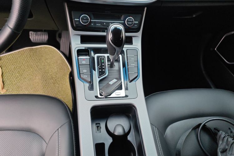 吉利汽车 帝豪GL 2019款 1.4T CVT精英智享版中控内饰18