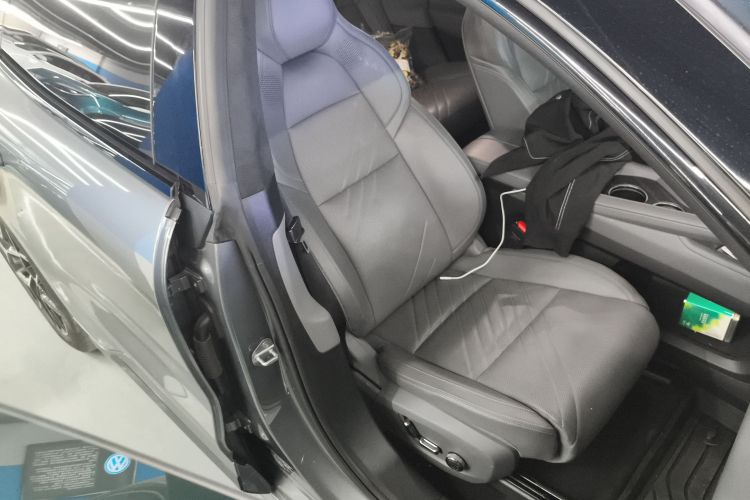 极氪001 2024款 WE版 100kWh 后驱局部细节41