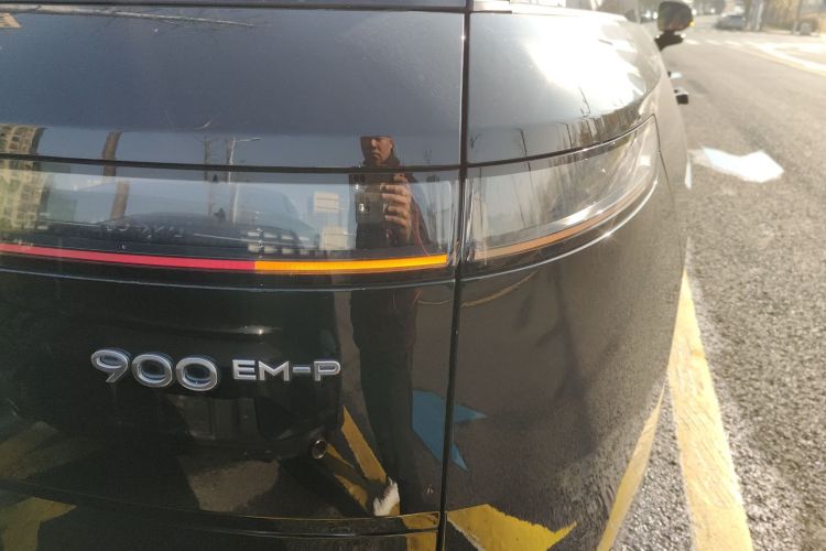 领克900 2025款 1.5T Ultra车身外观9