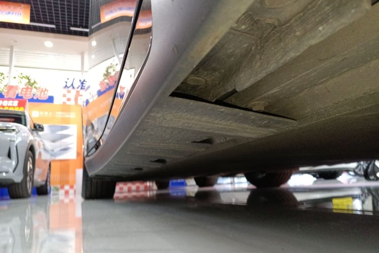 小鹏P7 2020款 670N局部细节9001