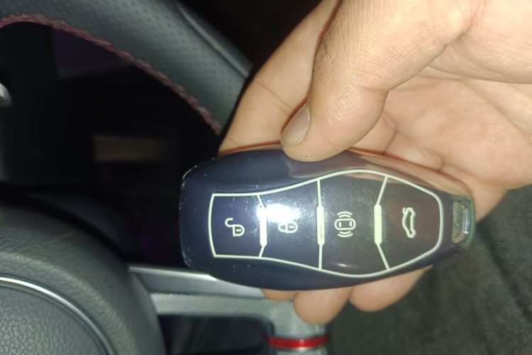 红旗H6 2024款 2.0T 致尚版中控内饰11