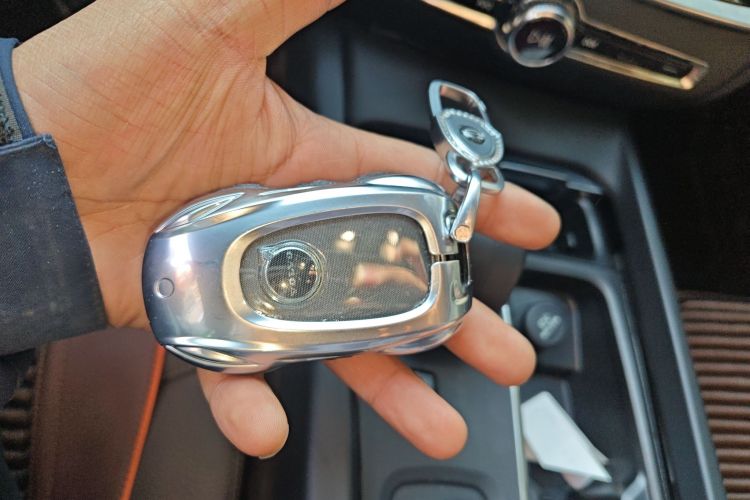 沃尔沃S60 2025款 B4 智逸豪华版中控内饰11