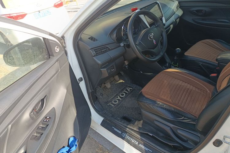 丰田 威驰 2017款 1.5L 手动创行版中控内饰20