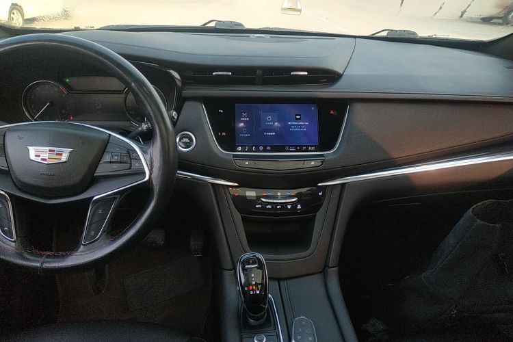 凯迪拉克XT5 2022款 2.0T 两驱豪华型中控内饰16