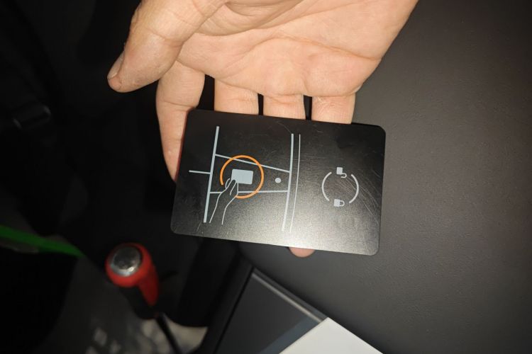 特斯拉 Model Y 2025款 长续航全轮驱动 首发版中控内饰7001