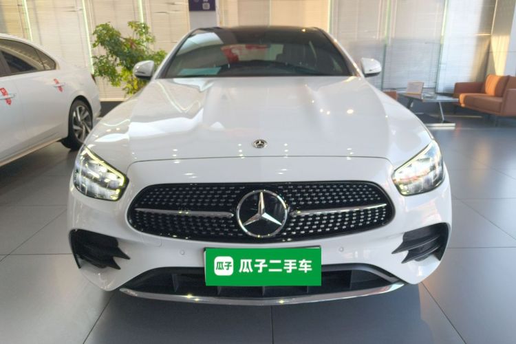 奔驰E级 2021款 E 260 L 运动型车身外观2