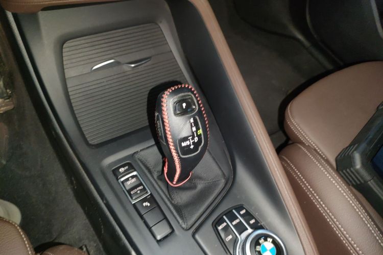 宝马X1 2020款 sDrive25Li 领先型中控内饰18