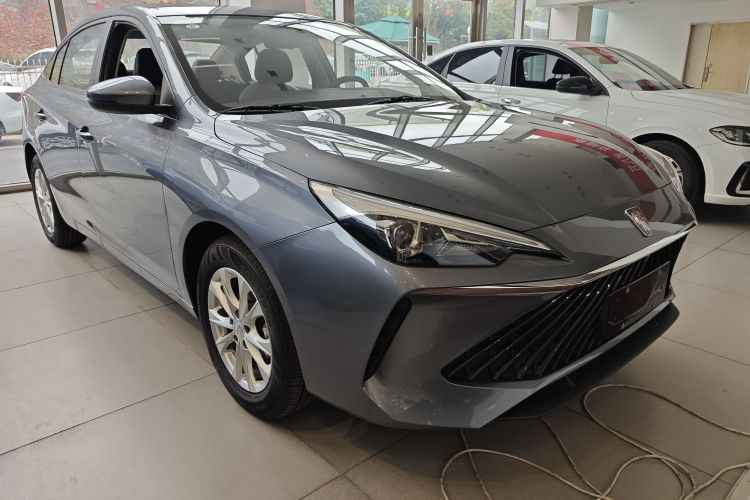 荣威i5 2023款 1.5L CVT豪华版车身外观3