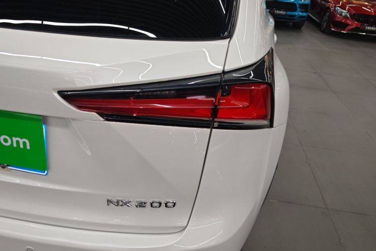 雷克萨斯NX 2020款 200 前驱 锋行版 国VI车身外观9