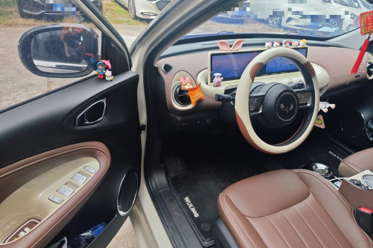 五菱汽车 五菱缤果 2023款 333km 灵犀互联+款中控内饰20