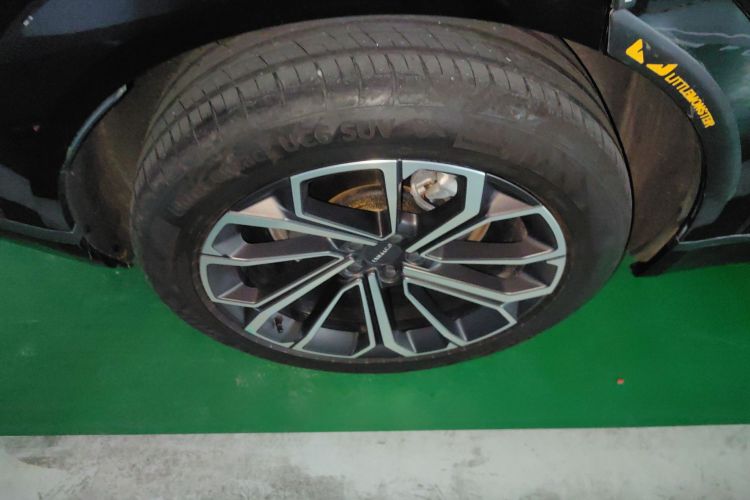 领克09 2024款 2.0T 四驱运动版 五座车身外观6008