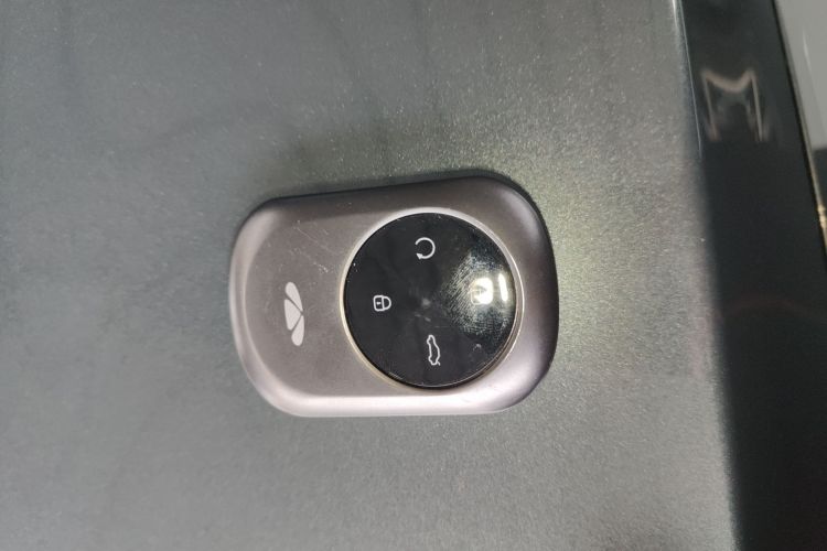 奇瑞 风云T8 2025款 1.5T 130km 舒适版5座中控内饰11