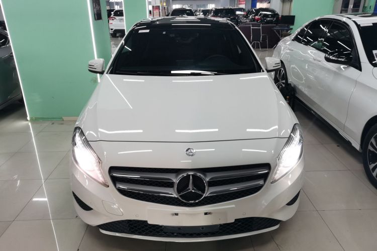 奔驰A级(进口) 2015款 A 200 时尚型车身外观2