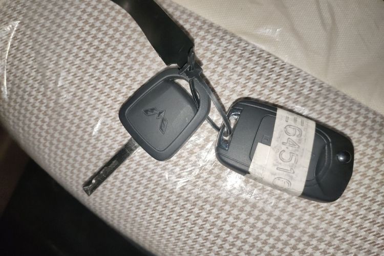 五菱汽车 宏光MINIEV 2025款 四门版 进阶款中控内饰7001