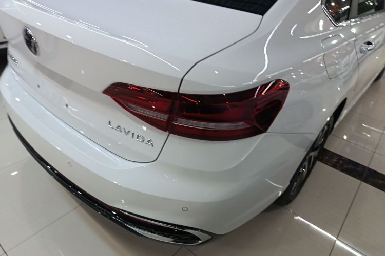 大众 朗逸 2024款 1.5L 自动星空五百万版车身外观9