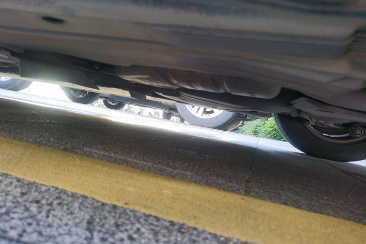 奥迪A4L 2011款 2.0 TFSI 技术型局部细节9003