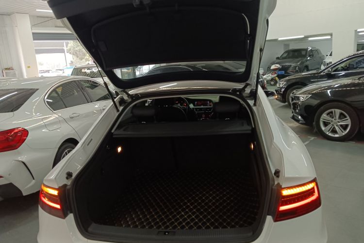 奥迪A5 2016款 改款 Sportback 45 TFSI 舒适型机舱底盘23