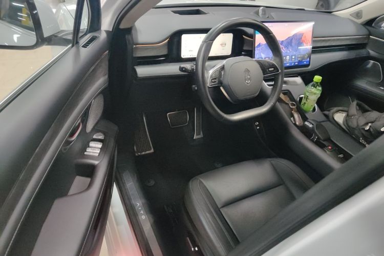 鸿蒙智行 问界M5 2022款 增程四驱性能版中控内饰20