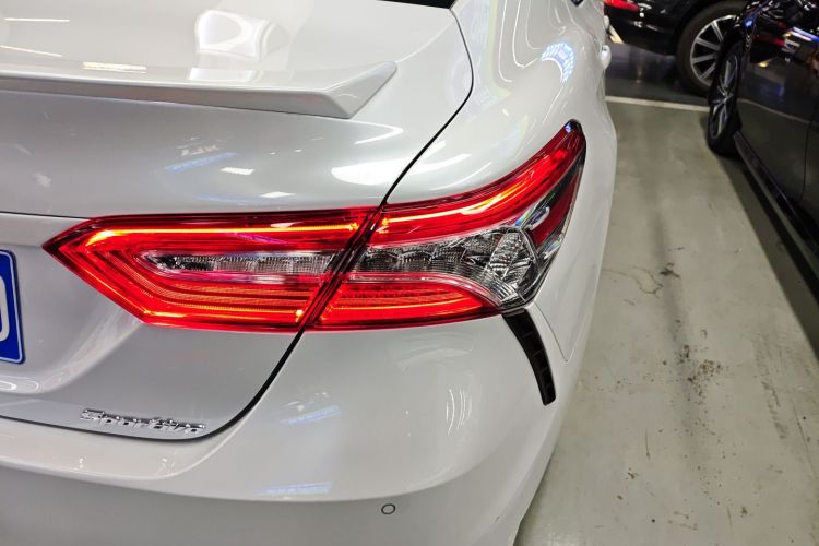 丰田 凯美瑞 2021款 2.5S 锋尚版车身外观9