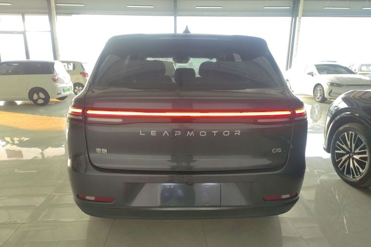 零跑汽车 零跑C10 2024款 210激光雷达版车身外观6