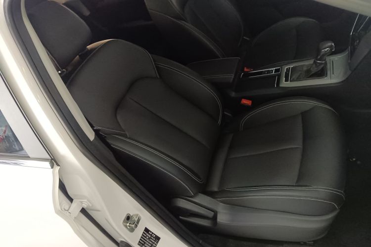 荣威RX5 2020款 20T 自动4G互联百万款局部细节41