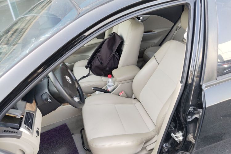 别克 凯越 2015款 1.5L 自动经典型中控内饰19