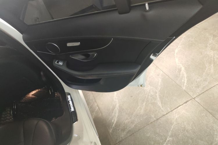 奔驰C级 2021款 C 200 L 时尚型运动版中控内饰45