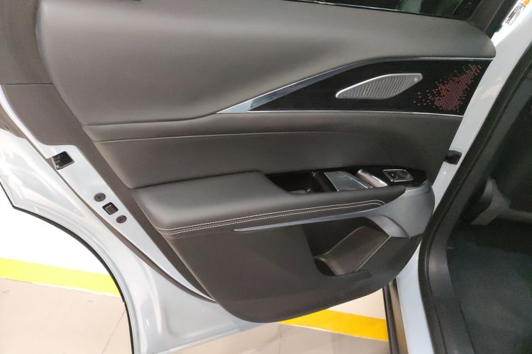 凯迪拉克 IQ锐歌 2022款 后驱长续航豪华版中控内饰7008