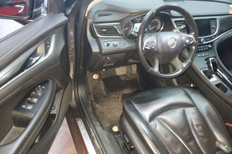 别克 君越 2018款 20T 精英型中控内饰20