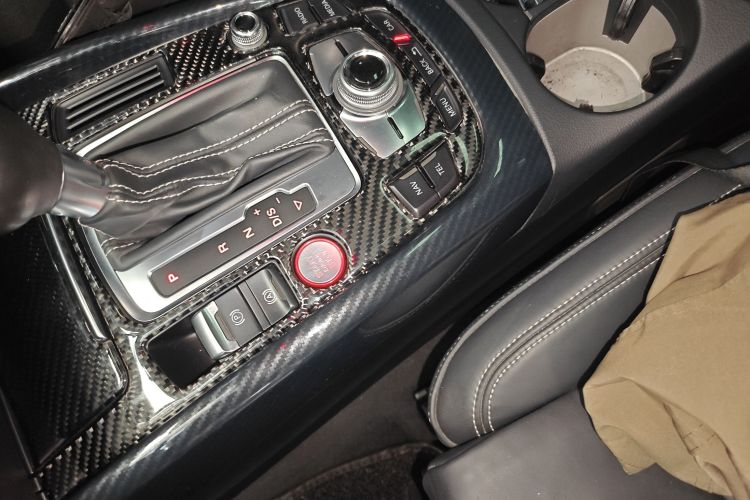 奥迪Q5(进口) 2017款 SQ5 3.0 TFSI quattro中控内饰7001