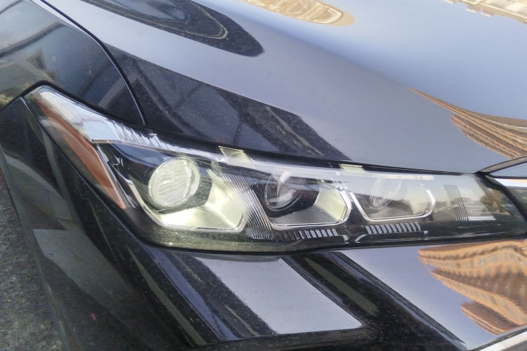 丰田 亚洲龙 2021款 2.5L 豪华版车身外观8