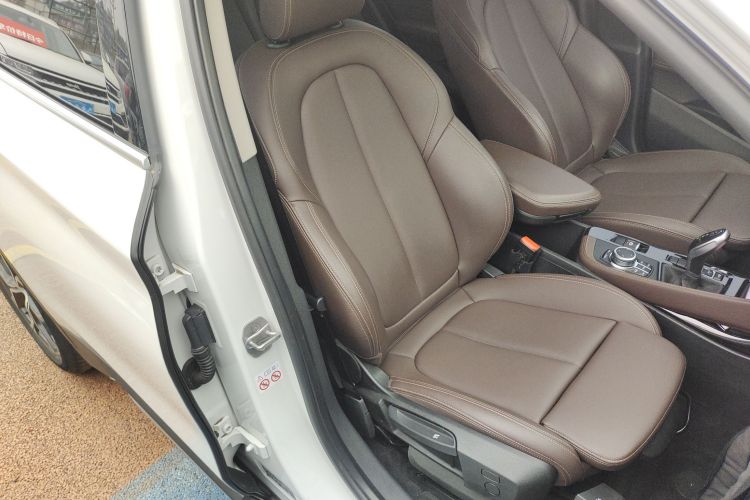 宝马X1 2022款 sDrive20Li 尊享型局部细节41