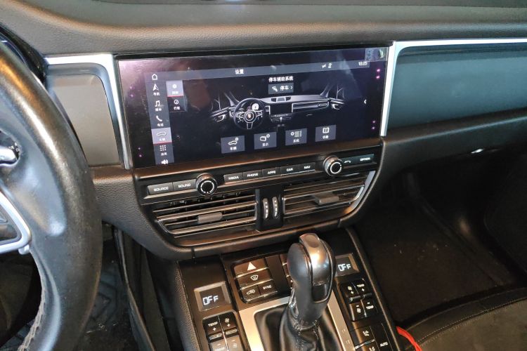 保时捷 2018款 Macan 2.0T中控内饰16