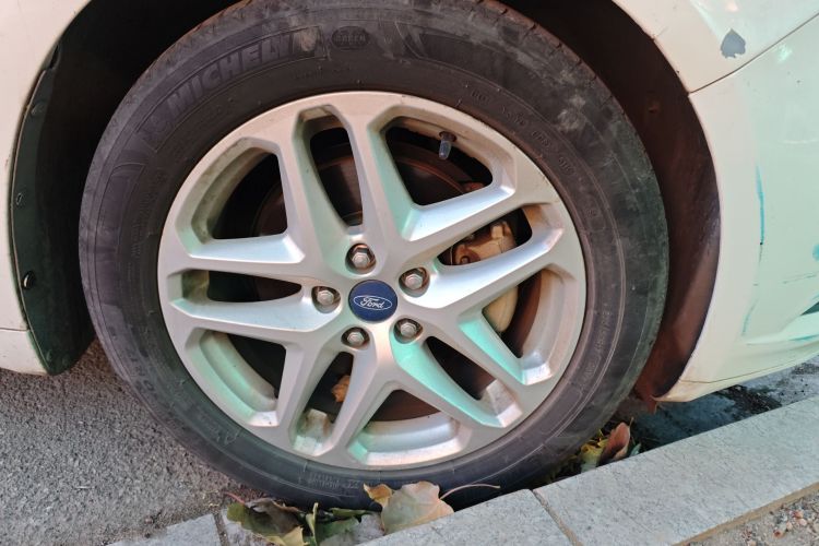 福特 蒙迪欧 2013款 1.5L GTDi180时尚型车身外观10