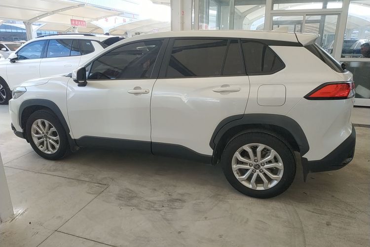 丰田 锋兰达 2022款 2.0L CVT精英版车身外观4