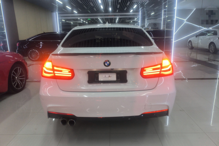 宝马3系 2018款 320i M运动套装车身外观6