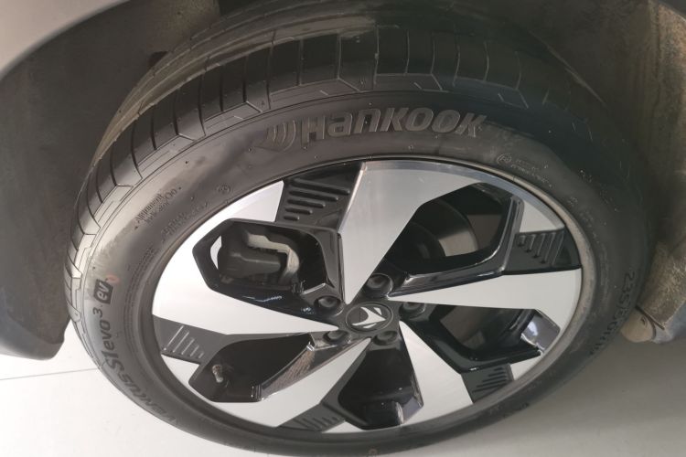 ARCFOX极狐 极狐 阿尔法T5(ARCFOX αT5) 2025款 520 PRO车身外观6008