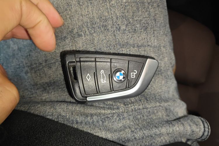 宝马X3 2020款  xDrive28i M运动套装中控内饰11