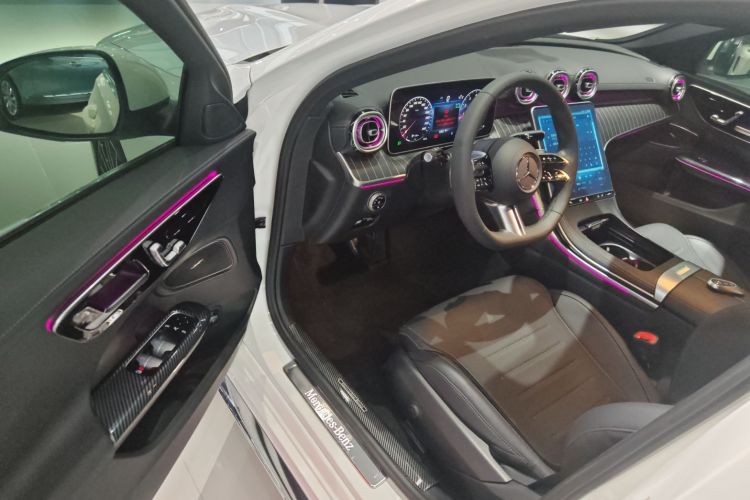 奔驰C级 2023款 改款 C 260 L 运动版中控内饰20