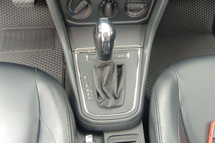 大众 宝来 2018款 1.5L 自动时尚型局部细节18