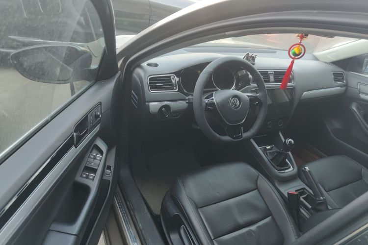 大众 速腾 2015款 1.6L 手动舒适型中控内饰7003
