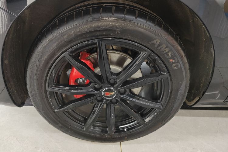 红旗H5 2025款 2.0T 自动玄影200万辆纪念版车身外观6007