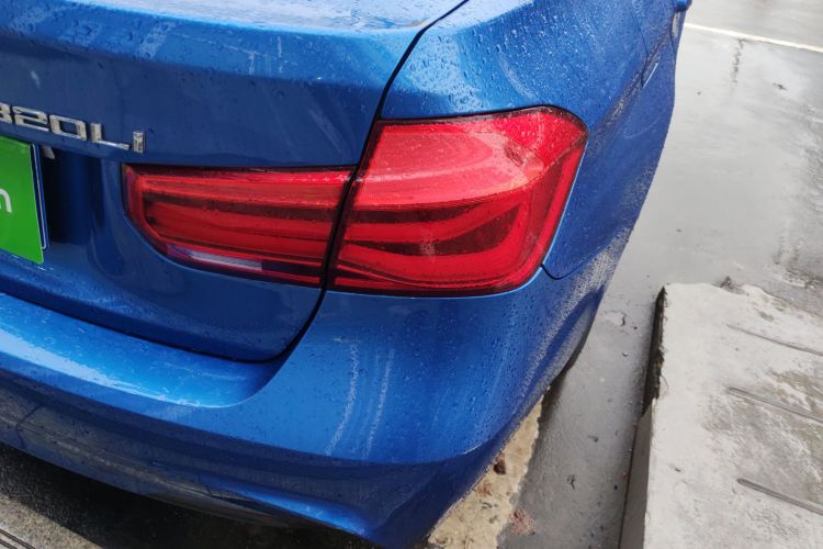 宝马3系 2019款 320Li M豪华套装车身外观9