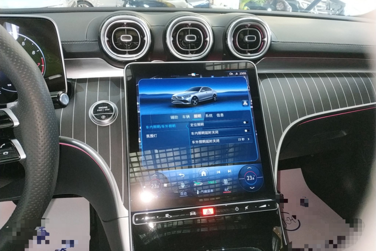奔驰C级 2023款 C 260 L 运动版中控内饰16