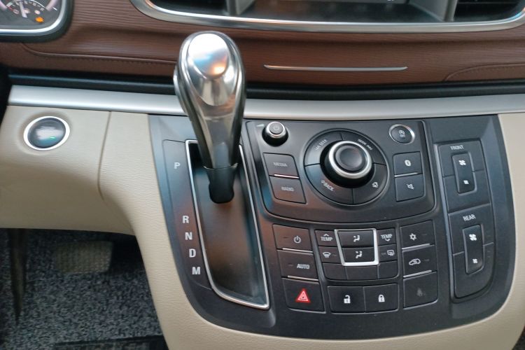 别克GL8 2017款 25S 舒适型 国V局部细节18