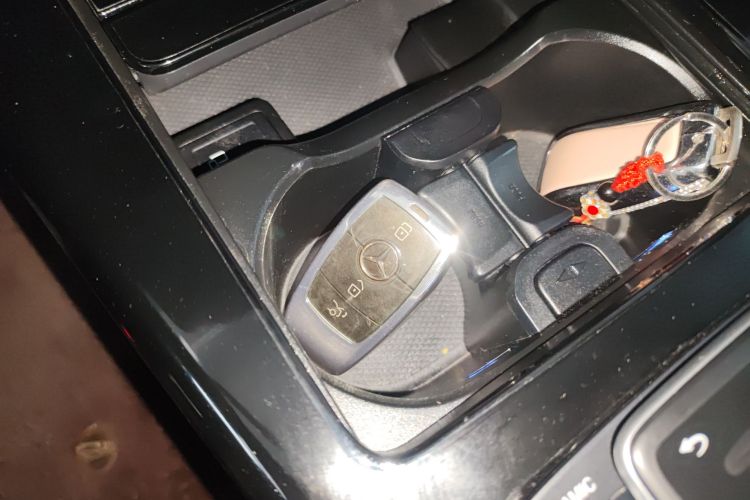 奔驰A级 2021款 A 200 L 运动轿车时尚型中控内饰11