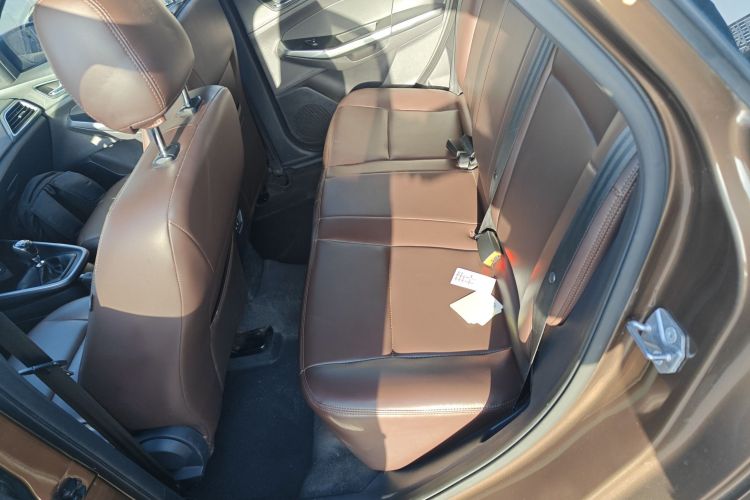 福特 福睿斯 2019款 改款 1.5L 手动质享型（胎压监测） 国VI中控内饰7004